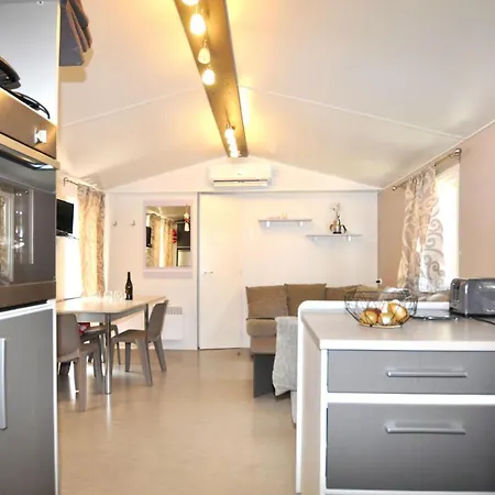 Mobile Proche Piscine Campeggio Narbonne-Plage